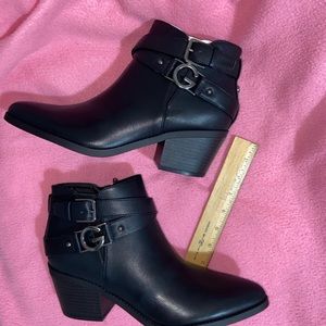 Black short black boots - NEVER WORN - cute!